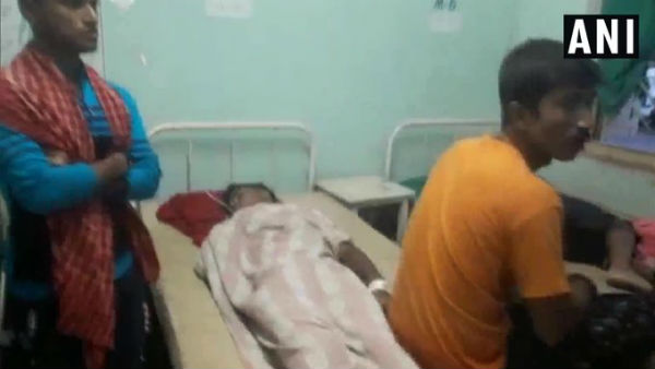 4 killed, 27 injured as wall of temple collapses on people gathered to celebrate Janmashtami 4 killed, 27 injured as wall of temple collapses on people gathered to celebrate Janmashtami