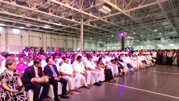 అక్కడా లోకేశ్ ను వదల్లేదుగా.. అక్కడా లోకేశ్ ను వదల్లేదుగా..