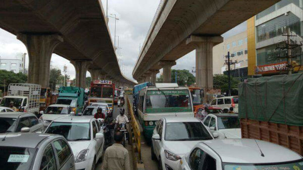 Travel Time Report Q1 2019 said that Bengalureans travel to office average speed of 18.7 kmph. Travel Time Report Q1 2019 said that Bengalureans travel to office average speed of 18.7 kmph.