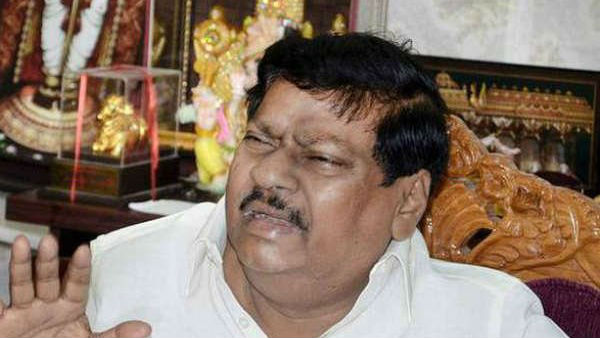 సమస్య ఎలాంటిదైనా.. తనదైన శైలిలో..