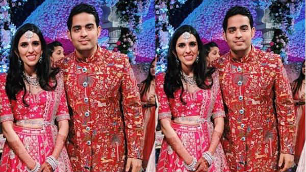 అందరి ఎదుటే..