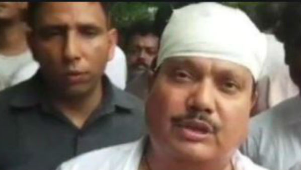 బెంగాల్‌లో ఇరు పార్టీల మధ్య ముదిరిన ఘర్షణలు 