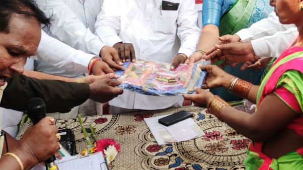 బతుకమ్మ కానుక వస్తుందని ఆశపడిన సూర్యాపేట మహిళలు 