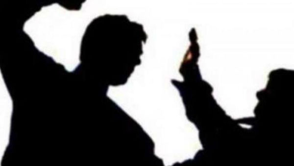 కోరలు చాచిన కుల వివక్ష కోరలు చాచిన కుల వివక్ష