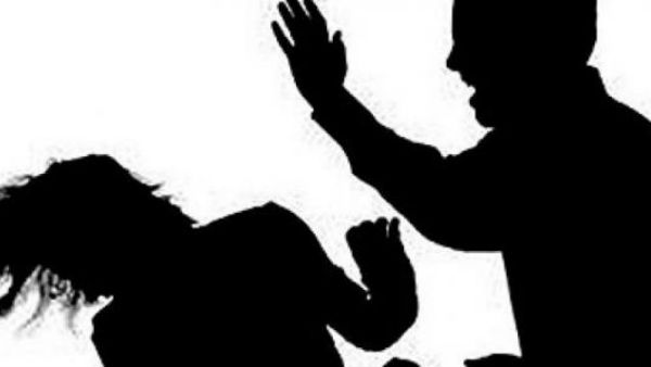 కులం పేరుతో తరుచూ వేధింపులు కులం పేరుతో తరుచూ వేధింపులు