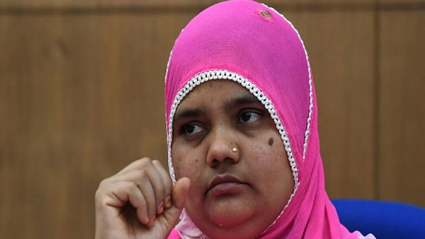 Bilkis Bano case: Supreme Court orders Gujarat govt to pay compensation, provide job within two weeks Bilkis Bano case: Supreme Court orders Gujarat govt to pay compensation, provide job within two weeks