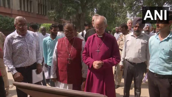  శాంతియుతంగా నిరసన తెలుపుతుంటే భారతీయులపై కాల్పులు