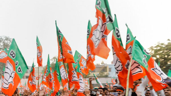 బీజేపీలో చేరడానికి బేగ్ కు చెక్ !