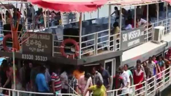 గోదావరిలో లాంచీ మునక ఘటనపై ఆవేదన వ్యక్తం చేసిన పవన్ కళ్యాణ్ ..