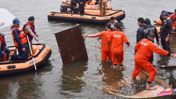  రెండు గంటల్లో తాను బోటు బయటకు తెస్తానంటున్న శివ 