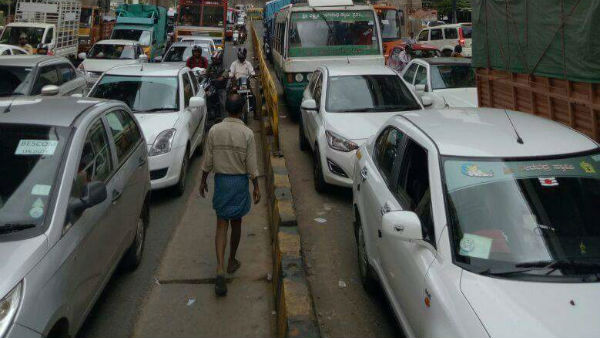 పోలీసులకు అవమానం