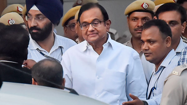  అదే బ్యారక్ లో కాశ్మీర్ వేర్పాటువాద నాయకుడు..