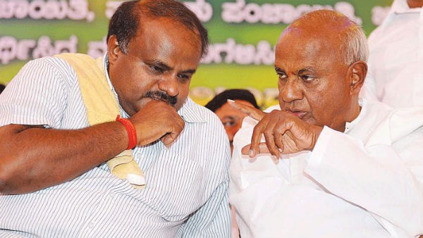 మాజీ ప్రధాని, మాజీ సీఎం ఢుమ్మా