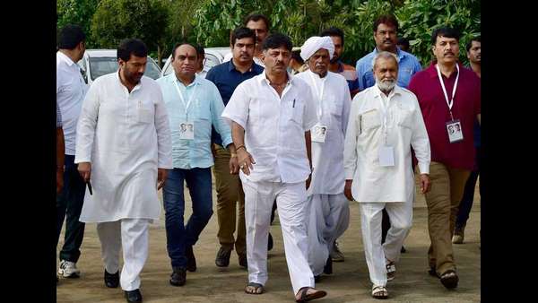 గుజరాత్ దెబ్బ గుజరాత్ దెబ్బ