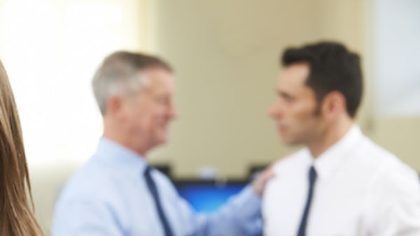  బాస్‌లు కమ్యూనికేషన్ స్కిల్స్ మెరుగుపర్చుకోవాలి