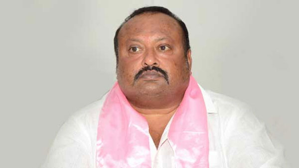 ఆ గట్టున నలుగురు అందుకేనా?