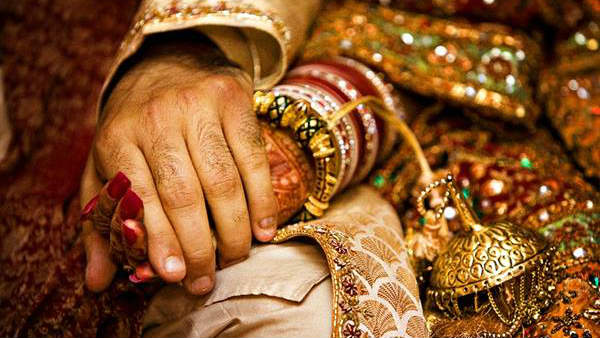 ఐదు సార్లు తాళి కట్టించుకోవాలి.. ఐదు మార్లు అలా చేయాలి