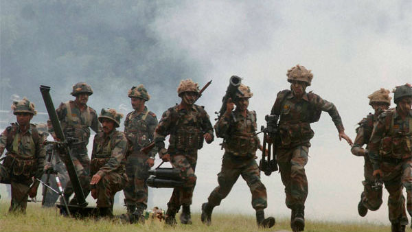 నెల రోజుల్లోనే 10 మంది పాక్ సైన్యం హతం 