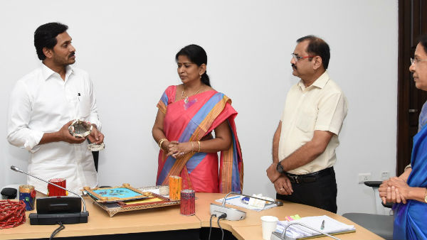 హెల్ప్ లైన్..