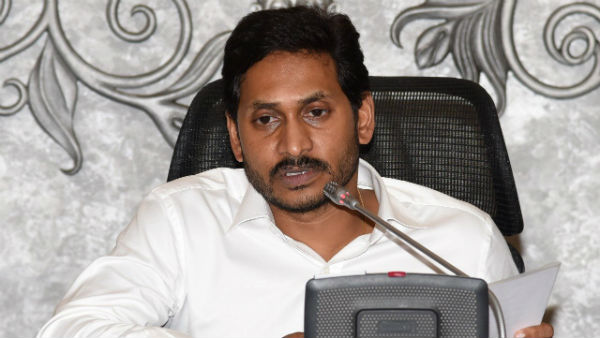 తెలంగాణా వాసులకు పెద్దపీట వేసి కీలక పదవులు అప్పగించిన సీఎం జగన్ తెలంగాణా వాసులకు పెద్దపీట వేసి కీలక పదవులు అప్పగించిన సీఎం జగన్