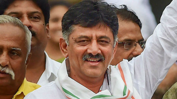 రాజకీయాలు మాత్రమే ! 