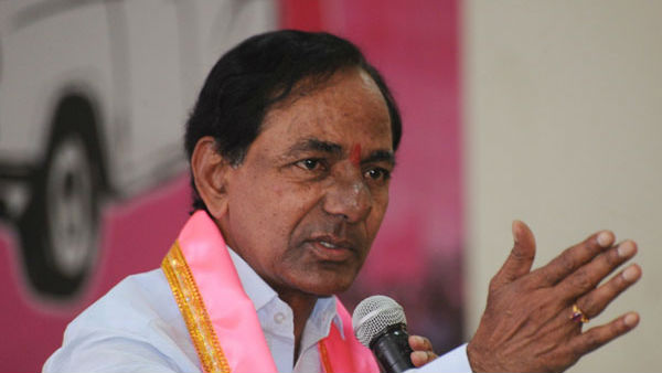 తెలంగాణ లో అసలు సిసలు బాహుబలి కేసీఆర్ అంటూ కితాబు 