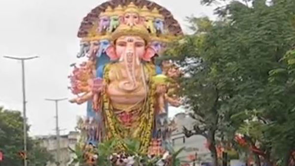 ఖైరతాబాద్ పెద్ద గణేశుడిదే తొలి నిమజ్జనం