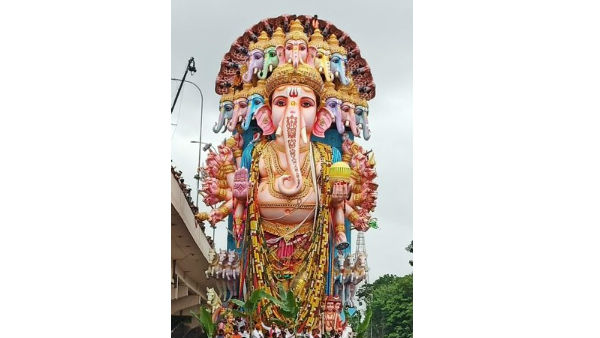 గంగమ్మ ఒడికి చల్లంగా చేరిన పెద్ద గణేశుడు