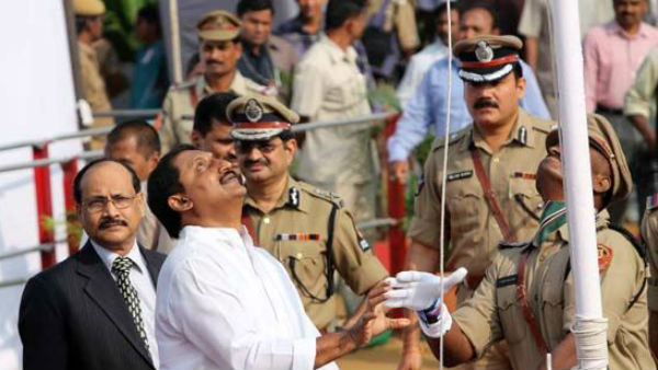 పొట్టి శ్రీరాములు త్యాగానికి గుర్తుగా.. పొట్టి శ్రీరాములు త్యాగానికి గుర్తుగా..