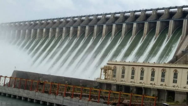 వరద నీటితో జలశయాలు కళకళ