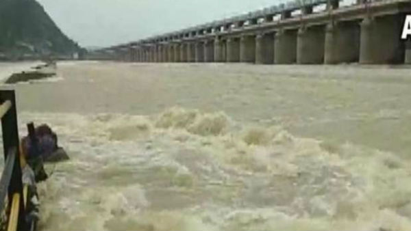 నాలుగోసారి రికార్డు క్రియేట్ నాలుగోసారి రికార్డు క్రియేట్