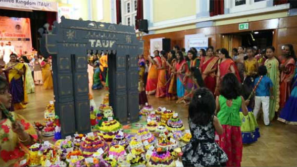 లండన్‌లో బతుకమ్మ సంబురాలు