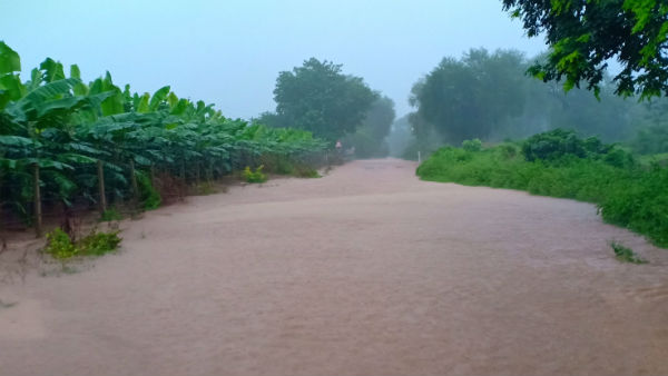  కర్నూలు జిల్లాను ముంచెత్తుతున్న వరదలు .. సహాయక చర్యల్లో అధికారులు 