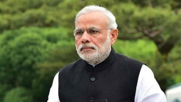 గుజరాత్ సీఎంగా ట్విట్టర్ ఖాతాను ఒపెన్ చేసిన మోడీ 