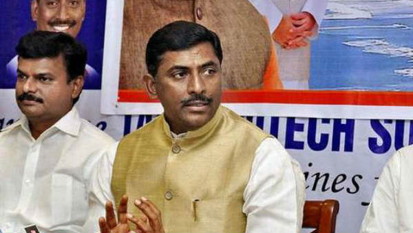 ఏపీలో కులం కార్డు ..