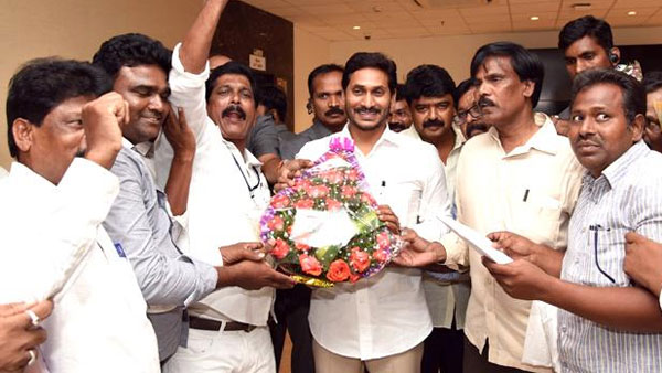జనవరి 1 నుండి వారంతా ప్రభుత్వంలోకి..