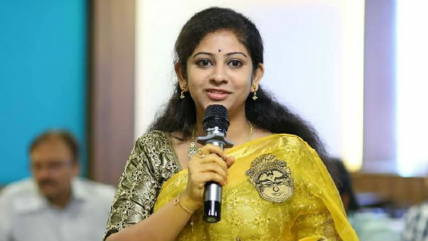  రాష్ట్రంలోని అధికార పార్టీకి కాస్త సమయం ఇవ్వాలనే సైలెంట్ అయ్యానన్న యామిని 