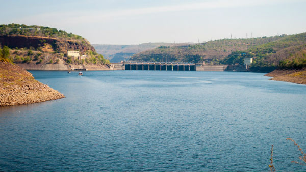 దిగువకు లక్ష క్యూసెక్కులు..