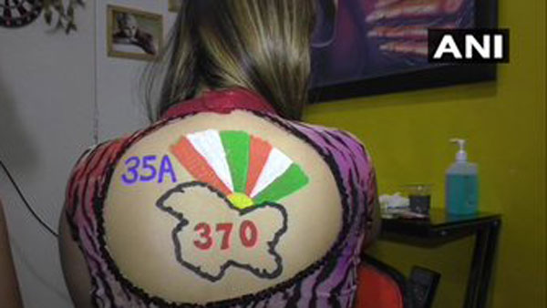 Surat women pose with Chandrayaan-2, Article 370 body paint tattoos during Navratri preps