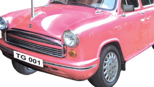 పెరుగుతున్న గులాబీ అసమ్మతి..! ప్రేక్షక పాత్రలో ప్రగతిభవన్ ప్రముఖులు..!! 