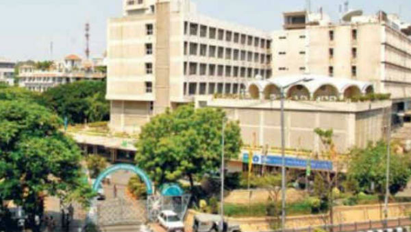 ఎన్ఓసి తీసుకోని ఆస్పత్రులపై కొరడా ఝుళిపించటానికి రంగం సిద్ధం 