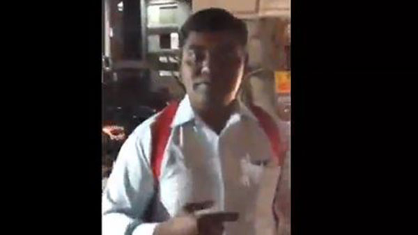 ఇలాంటి దుస్తులా?