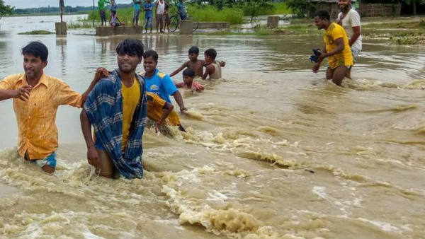 ఫణి తుఫాను బాధితులకు అండగా నిలిచిన అక్షయ్