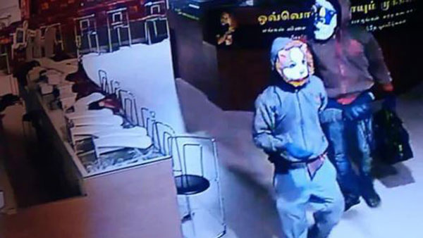 చదువు లేదు.. కానీ