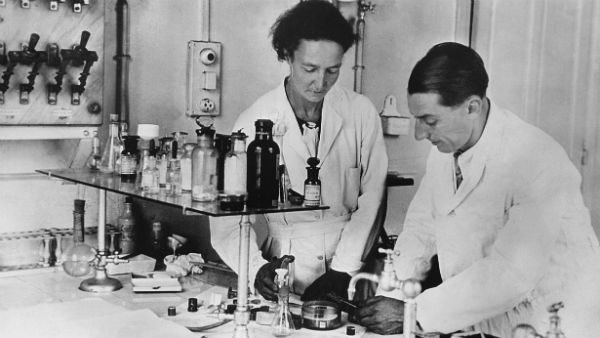  ఫ్రెడెరిక్ జోలియట్ - ఇరీన్ జోలియట్