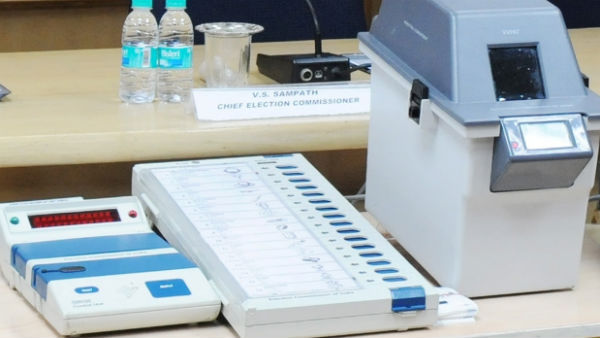 ఆసక్తికరంగా మారిన హుజూరాబాద్ పోరు 