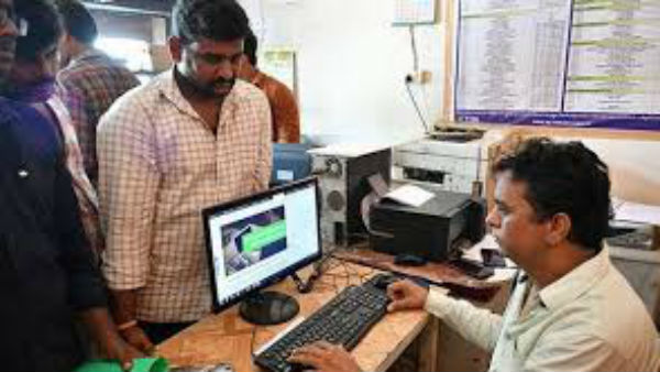 నెలలో అయిదు రోజులు.. 