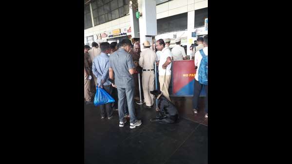 అనుమానాస్పద వ్యక్తులు !