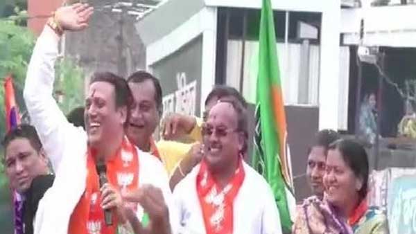 Govinda holds roadshow for BJP candidate Chainsukh Madanlal in Buldhana Govinda holds roadshow for BJP candidate Chainsukh Madanlal in Buldhana