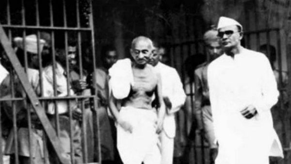 ఆరోగ్యం క్షీణించడంతో మళ్లీ అదే హాస్పిటల్‌కు గాంధీజీ